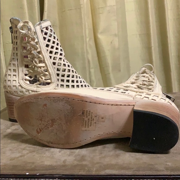 FREEBIRD BY STEVENLazor Leather Ankle Boot - Picture 4 of 7